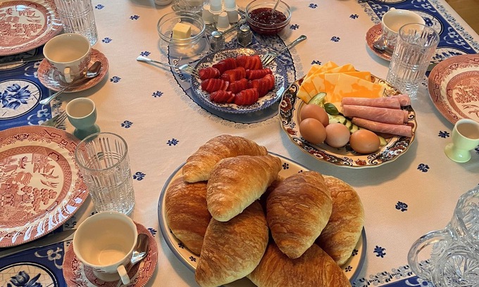 Cochrane Bed & Breakfast | Rocky Mountain View B&B