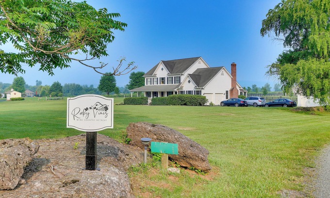 Leesburg Apartment | Rocky Vines Wine Country Retreat w/Fire Pit