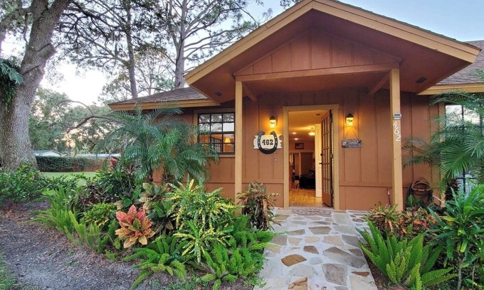 River Ranch Cottage | Rodeo, Waterpark and Horses: Westgate River Ranch!