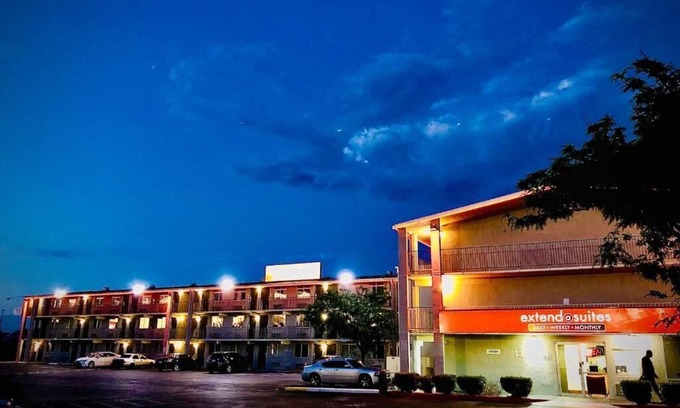 Northwest Heights Hotel | Rodeway Inn Albuquerque West
