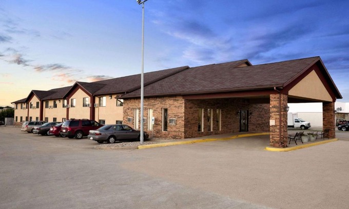 Effingham Hotel | Rodeway Inn Effingham North