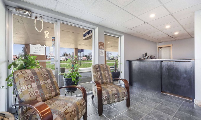 Lincoln Hotel | Rodeway Inn Lincoln West - University Area