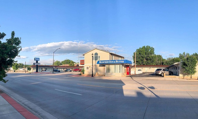 Sheridan Hotel | Rodeway Inn & Suites Sheridan