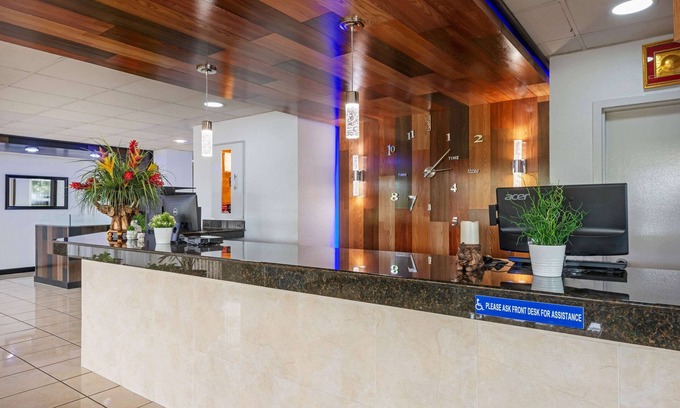 Clermont Hotel | Rodeway Inn