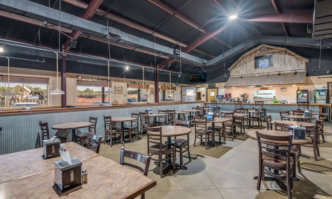 Gurdon Hotel | Rodeway Inn