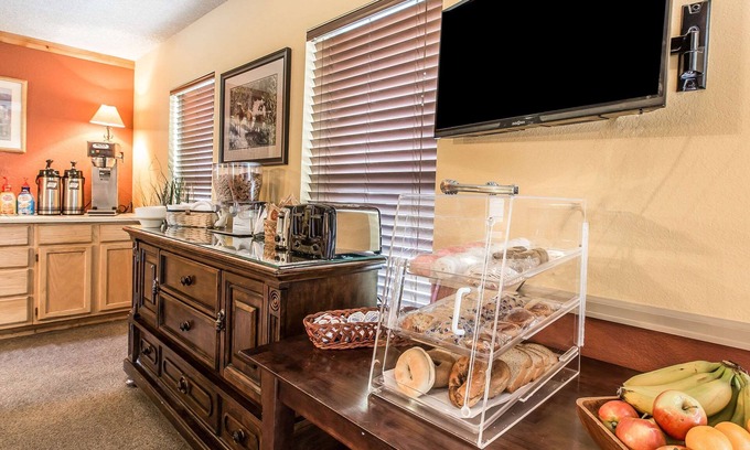 Glenwood Springs Hotel | Rodeway Inn