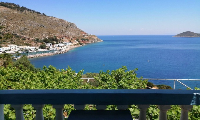 Leros Apartment | RODON AGIA KYRIAKI FAMILY APARTMENT with panoramic views - 5 min from the beach