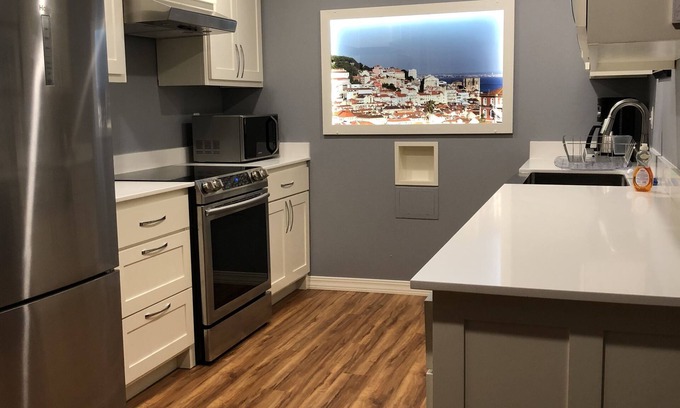 Fayetteville Apartment | Rollerbag Ready - Fully Furnished Studio for Longer Term Rental, Utilities paid