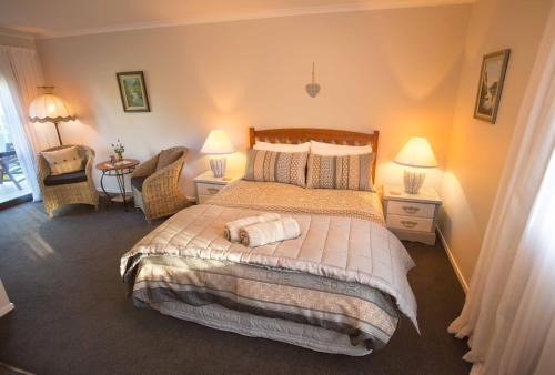 Oropi Bed & Breakfast | Rolling Hills Country Stay B&B