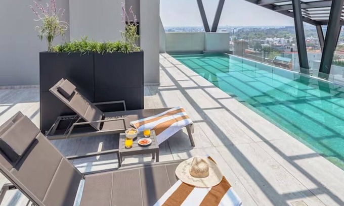 Colonia Roma Apartment | Roma Cool Apt. 3BR/3BA, resort style POOL & GYM