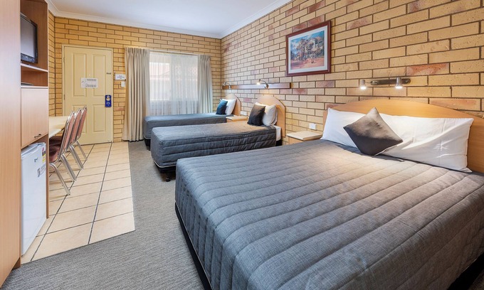 Roma Hotel | Roma Mid Town Motor Inn