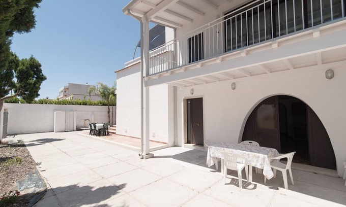 Torre Lapillo Apartment | Roma n ° 1 - spiaggia a 80m - By Cala Salento