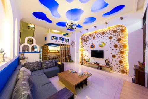 Dongshan House | Romance Greece