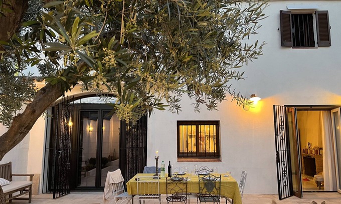 Sant Jaume dels Domenys House | Romantic house - 10 minutes from the sea - 30 minutes from Barcelona