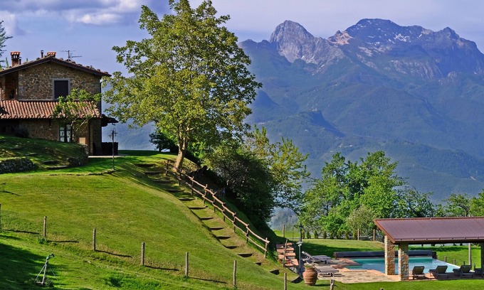 Pieve Fosciana Apartment | Romantic apartment in Tuscany country side villa, wonderful view in the nature