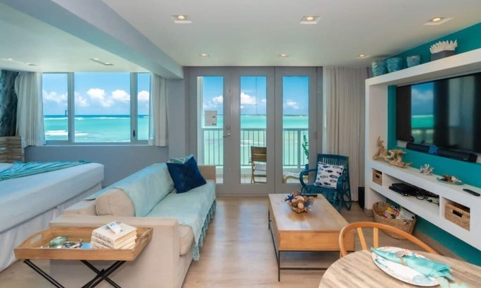 Isla Verde Condo | ROMANTIC Beachfront Isla Verde