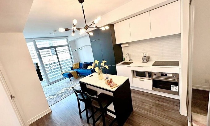 Lawrence Park South Condo | Romantic condo in a vibrant neighborhood, steps to all necessities/Big city life