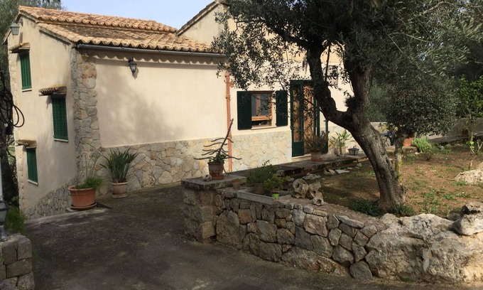 Maria de la Salut Cottage | Romantic country house in the middle of nature with wifi and air conditioning.