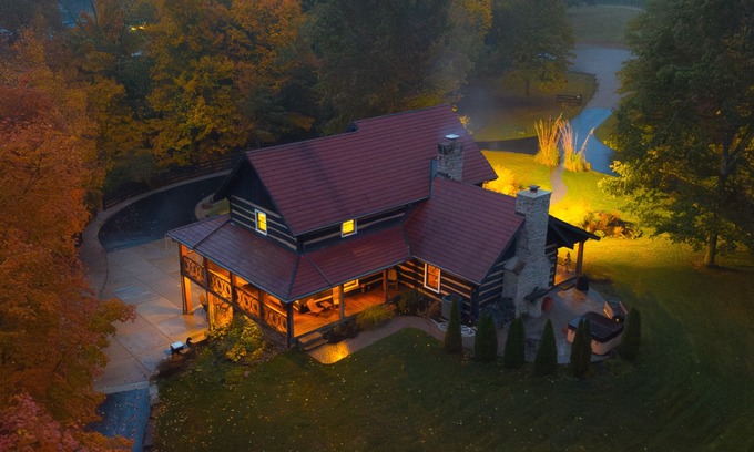 Lancaster Bed & Breakfast | Romantic, Cozy Bed & Breakfast with Spa, Private Bed and Bath!