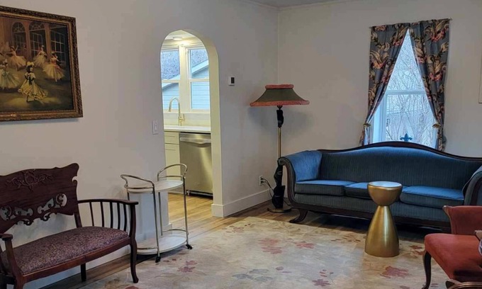 Hot Springs House | Romantic French Villa -- Just steps away from Moccasin Spring Spa!