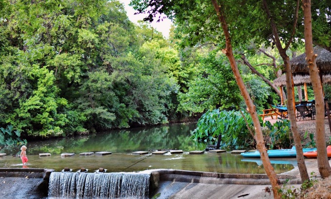 Sutherland Springs Cabin | Romantic Getaway Cabin on Creek! Relax and unwind surrounded by nature! - RC23