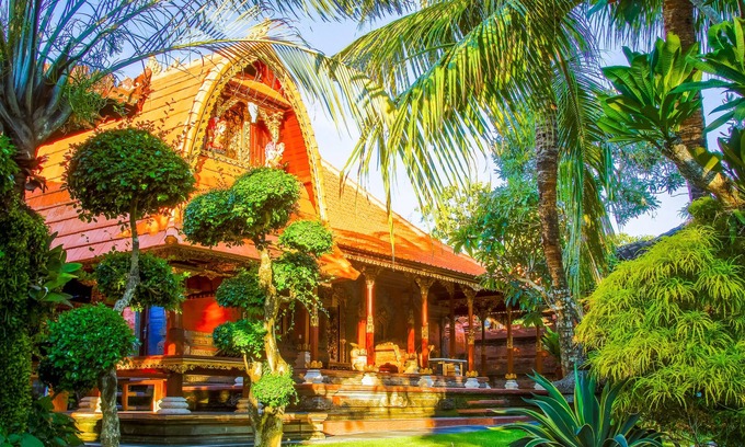 Kediri House | Romantic Guesthouse Gateway In Local village Near Kedungu Beach