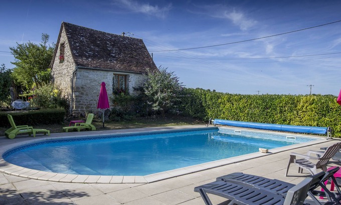 Perrusson Cottage | Romantic Loire Valley cottage for 2 with superb heated pool & carp fishing lak