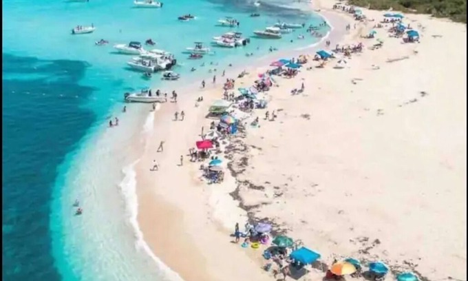 Playa Fortuna Apartment | Romantic Ocean front apartments at Luquillo Beach Apartment