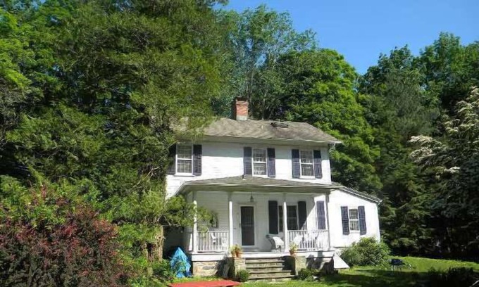 Easton Other | Romantic Riverfront Antique Farmhouse in Historic Aspetuck Corners