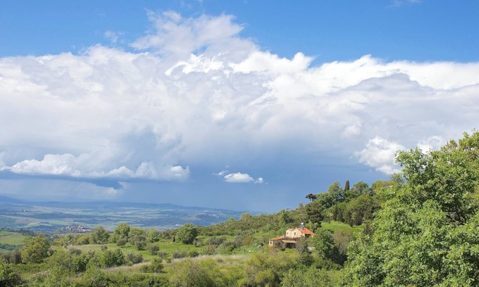 Arcidosso House | Romantic stone house surrounded by nature