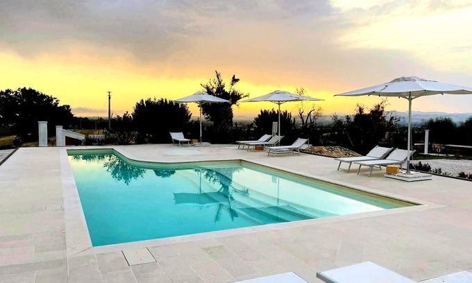 Monsano Apartment | Romantic suite with jacuzzi in manor house with pool and sea view