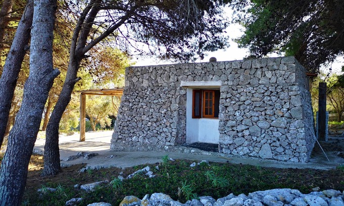 Castro Marina Cottage | Romantic trullo with sea access and stunning views (house G)