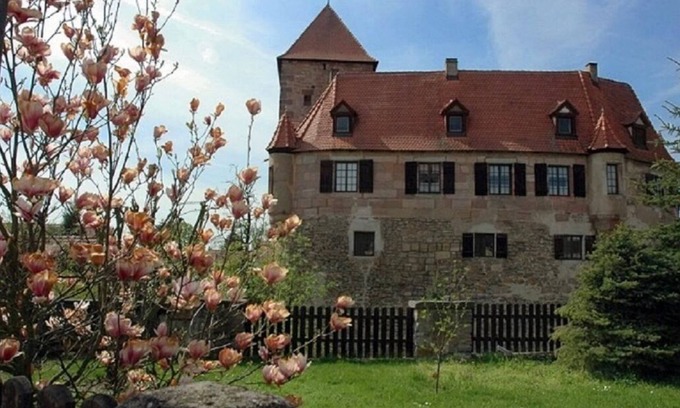 Kornburg - Worzeldorf Other | Romantic vacation apartment in a historic castle for 2-3 people