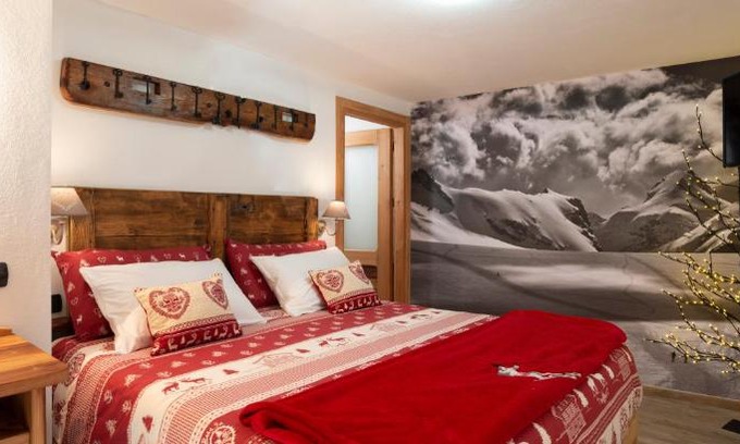 Valtournenche Apartment | Romantica camera