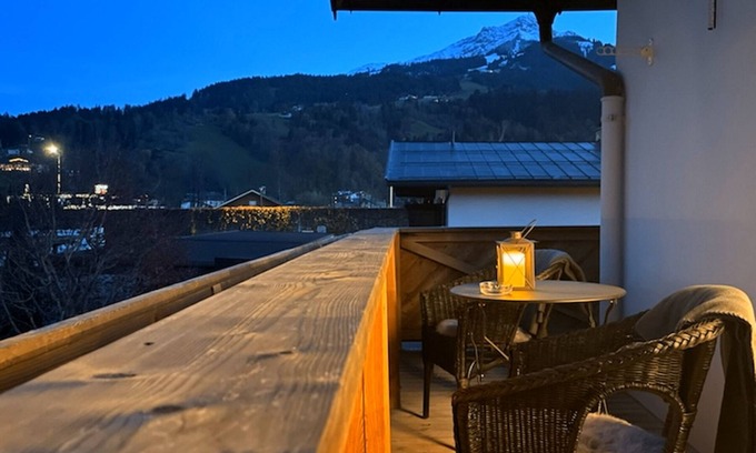 Sankt Johann in Tirol Apartment | Romantische Suite – 5 Minuten vom Zentrum entfernt!