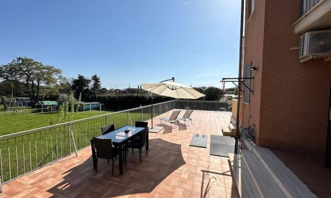 Zona XXX Castel Fusano Apartment | (Rome-Infernetto) apt 4 guest,1bedr+ 280sqm terrace