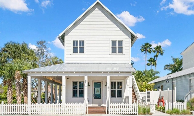 Historic Ybor House | Romeo & Julieta | 2 Epic Studios, Steps to 7th Ave