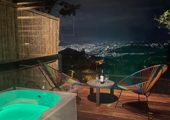 Cali Ski Chalet | Romero Glamping y Cabañas