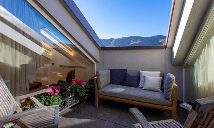 Como Apartment | Roof Garden Cavour - Design and comfort/Parking