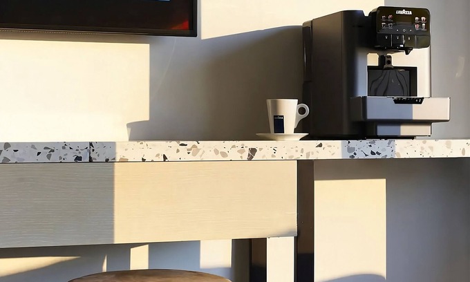 Downtown Atlanta Hotel | Rooftop Bar Onsite! Skyline View w/Captivating Atmosphere! Parking Available!