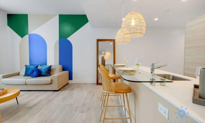 Hollywood Apartment | Rooftop Pool+ Gym – Hollywood Beach Broad–walk