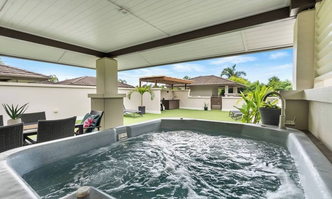 Port Douglas Apartment | Rooftop Tranquility at Stunning Temple Resort