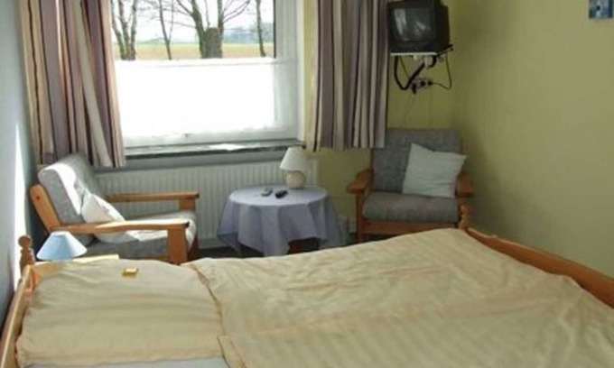 Friedrichskoog Bed & Breakfast | Room 1 Double Room - Pension Bed & Breakfast behind the North Sea dike