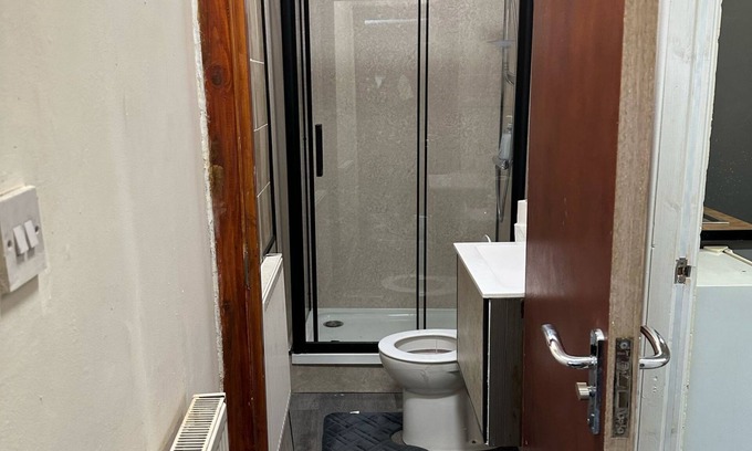 Sheffield House | Room 2 in South Yorkshire