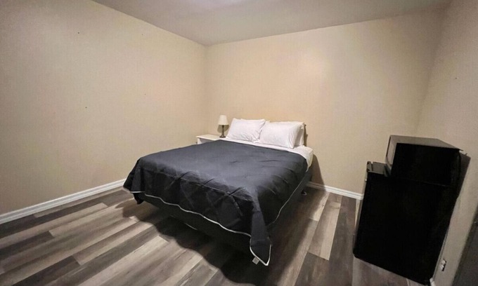 Harper Hotel | Room 29 - Standard Queen - Sleeps 2 - Harper Motel