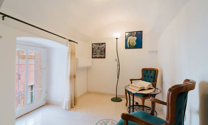 Specchia Apartment | Room 3 Piazzetta San Giovanni B&B