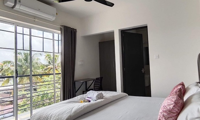 Sea View Ward Bed & Breakfast | Room 4. Dune Homes. Bed and Breakfast Homestay