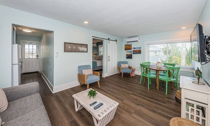 Sunset Beach Apartment | Room 7b · Newly Renovated 1- bedroom suite View of the Water