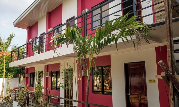San Lorenzo Apartment | Room 803 @ Pennington Inn, Guimaras