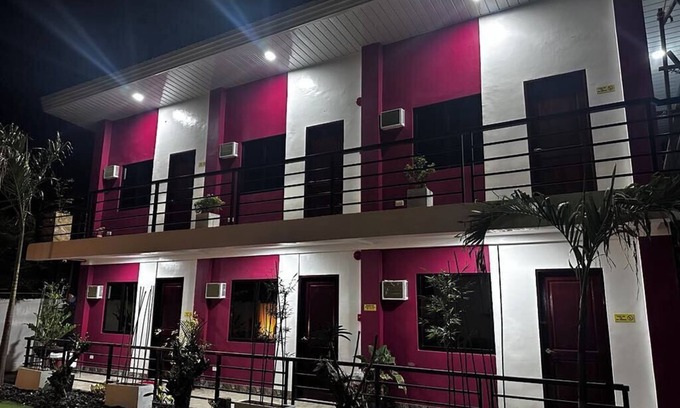 San Lorenzo Apartment | Room 804 @ Pennington Inn, Guimaras